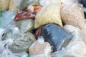 How Do Custom Poly Bags Improve Packaging Efficiency in Industrial Operations?